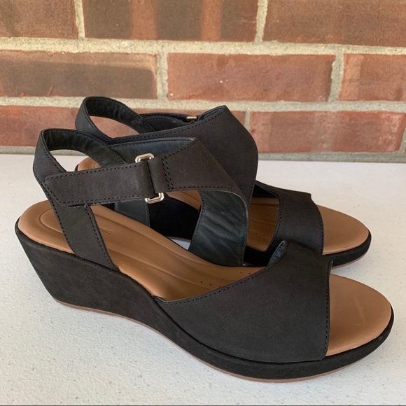 clarks black suede wedge sandals